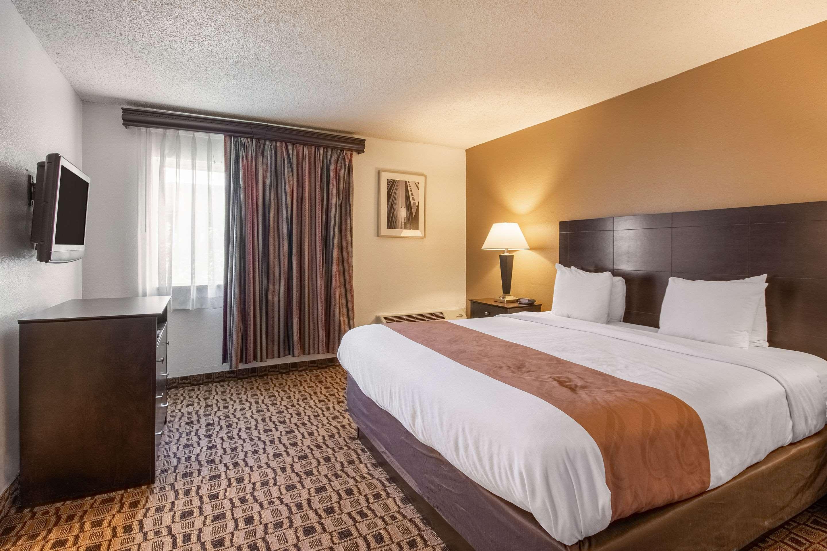 Coratel Plus Suites Wichita West Airport Esterno foto
