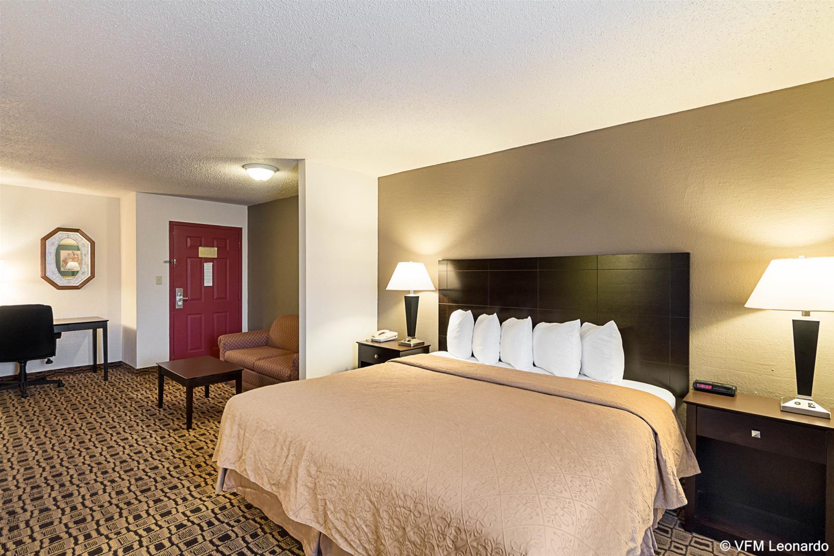 Coratel Plus Suites Wichita West Airport Esterno foto
